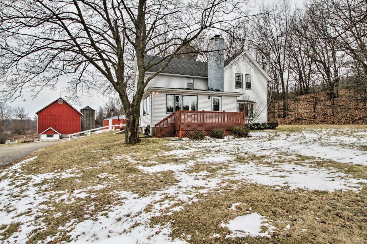Wisconsin River Valley Farmhouse Fire Pit And View Merrimac Dış mekan fotoğraf