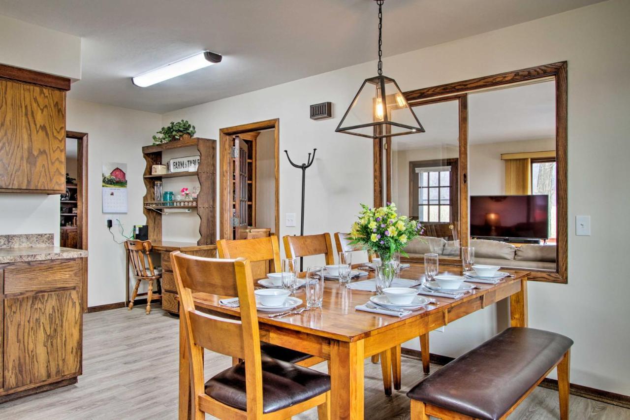Wisconsin River Valley Farmhouse Fire Pit And View Merrimac Dış mekan fotoğraf